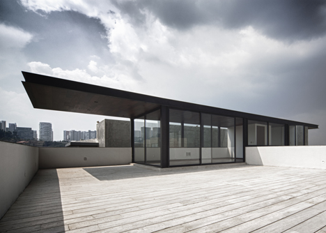 Casa Cumbres by Taller Hector Barroso