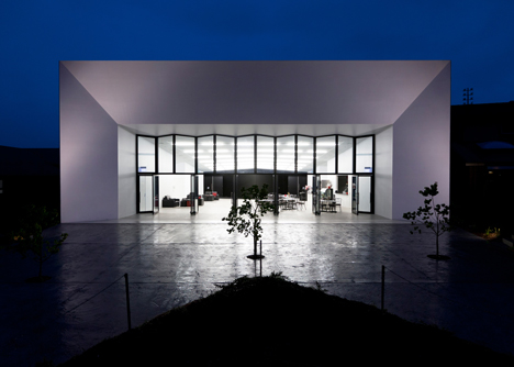 Dapto Anglican Church Auditorium by Silvester Fuller