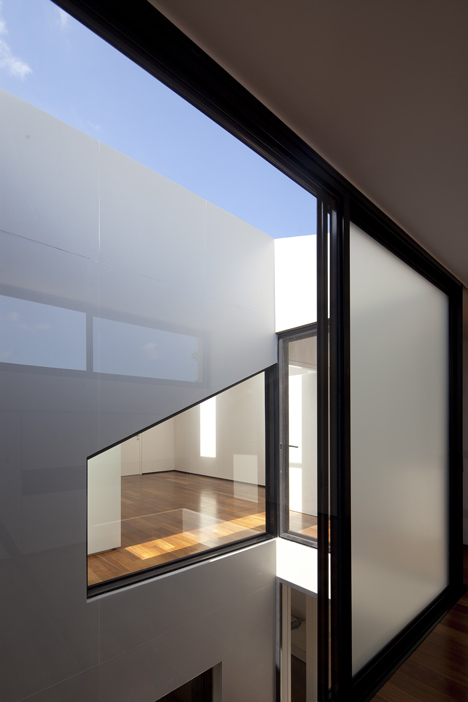 EJ House by Paritzki & Liani Architects