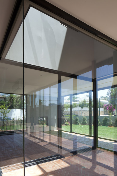 EJ House by Paritzki & Liani Architects