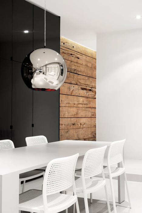 Espace St-Denis by Anne Sophie Goneau
