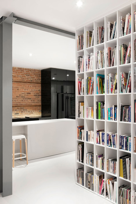 Espace St-Denis by Anne Sophie Goneau