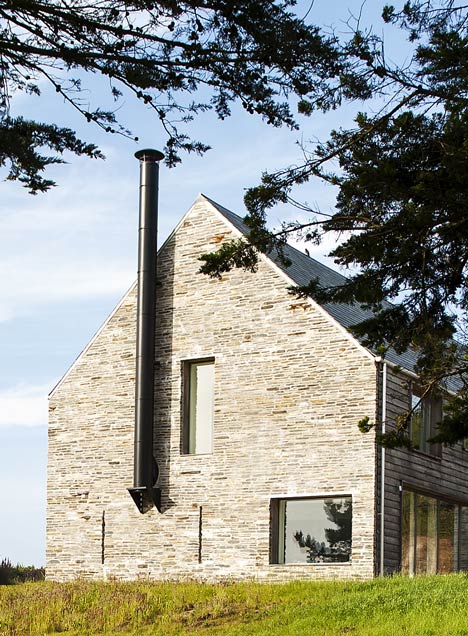 Mortehoe House by McLean Quinlan Architects
