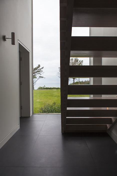 Mortehoe House by McLean Quinlan Architects