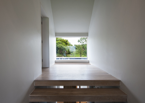 Mortehoe House by McLean Quinlan Architects
