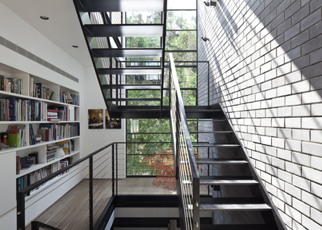 Tel Aviv Townhouse by Pitsou Kedem