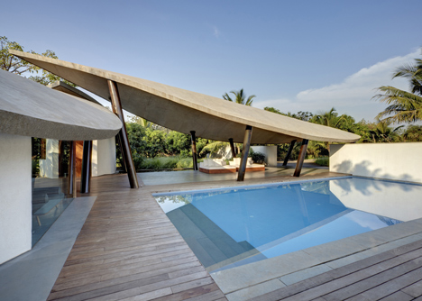 The Leaf House by SJK Architects