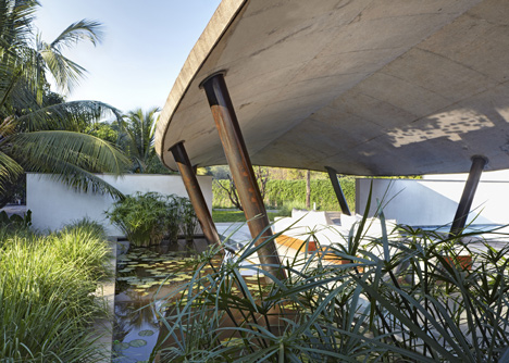 The Leaf House by SJK Architects