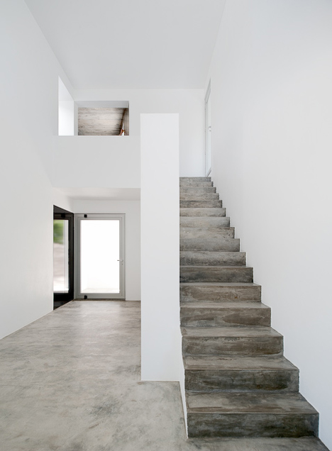 Three houses in Meco by DNSJ.arq