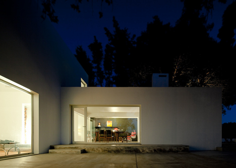 Three houses in Meco by DNSJ.arq