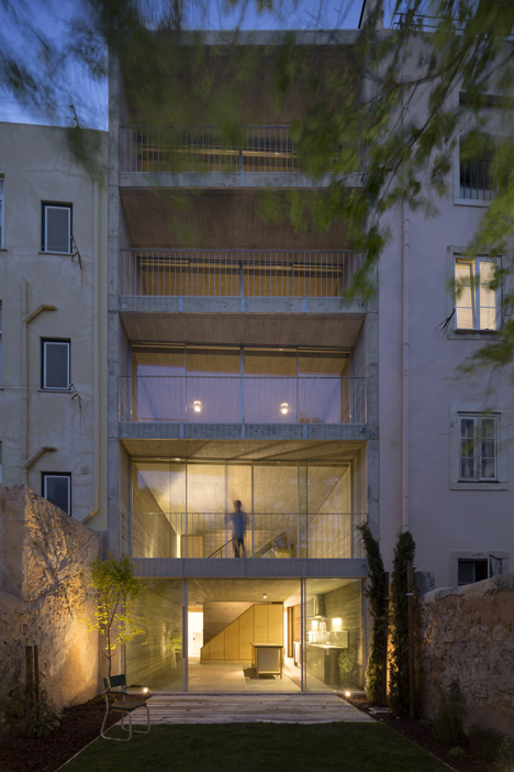 Townhouse in Lisbon by ARX Portugal