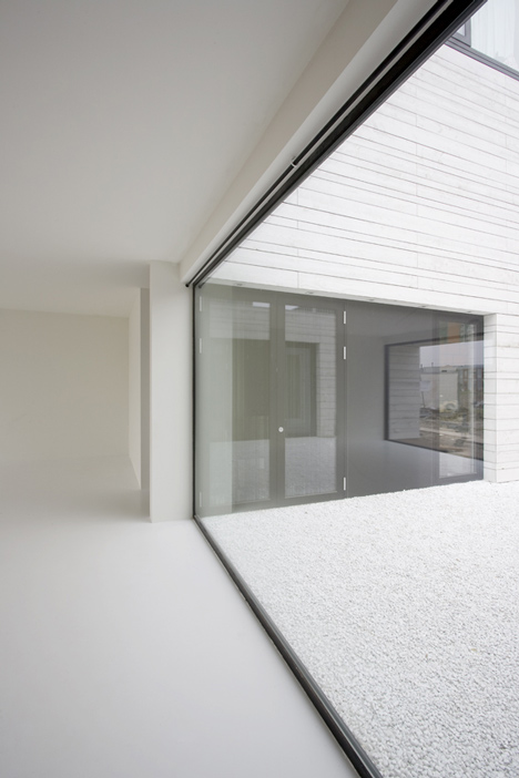 Urban Villa in Amsterdam by Pasel Kuenzel Architects