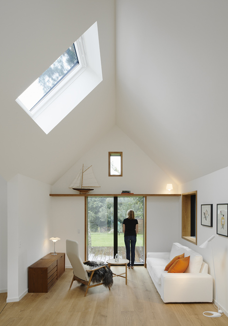Village House by Powerhouse Company