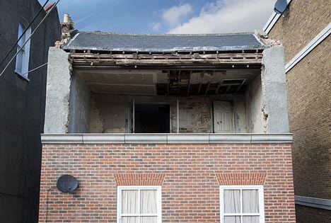 From the Knees of my Nose to the Belly of my Toes by Alex Chinneck