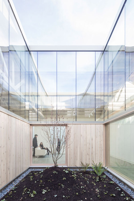 Bowstring Truss House by Works Partnership Architecture