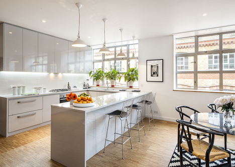 East London Penthouse by SIRS