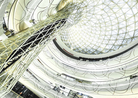 Shopping centre covered in silver balls by UNStudio