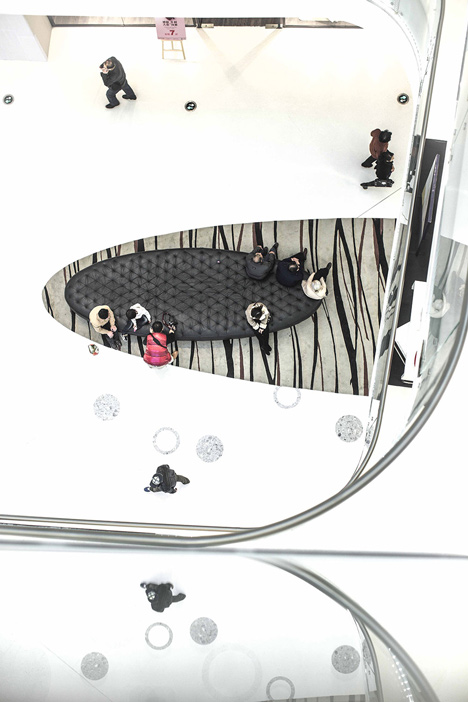 Shopping centre covered in silver balls by UNStudio