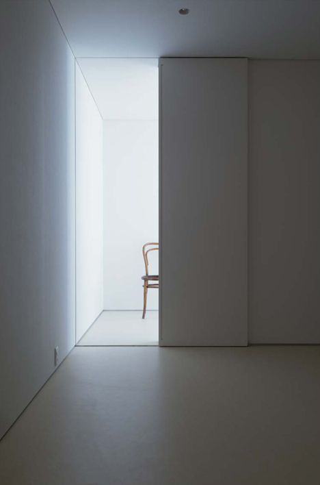 Japanese house designed around a dining table by Tsubasa Iwahashi Architects