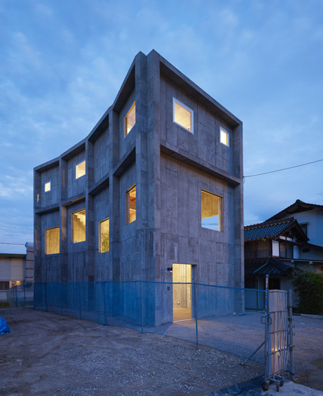 House in Yagi by Suppose Design office