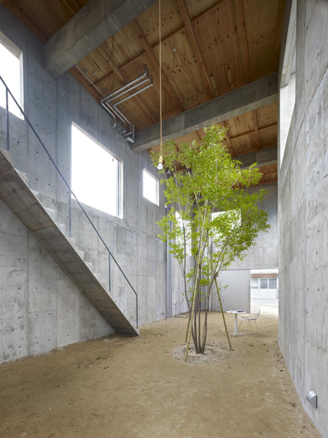 House in Yagi by Suppose Design office