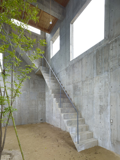House in Yagi by Suppose Design office