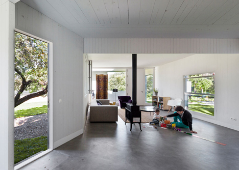 MO House in the woods by FRPO