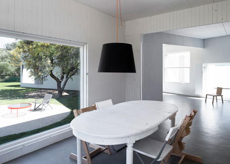 MO House in the woods by FRPO