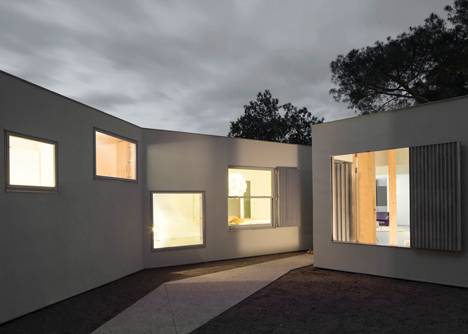 MO House in the woods by FRPO