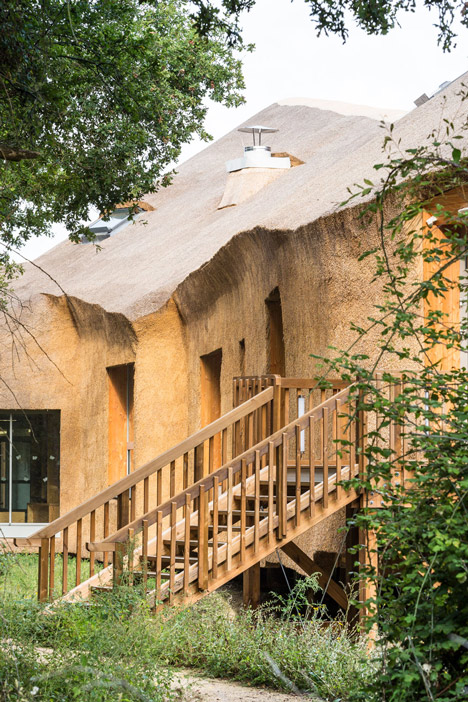 Museum and Biodiversity Research Centre by Guinée*Potin Architectes