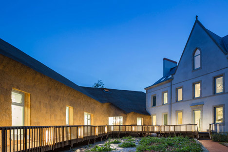 Museum and Biodiversity Research Centre by Guinée*Potin Architectes