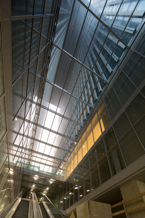 OMA completes De Rotterdam building