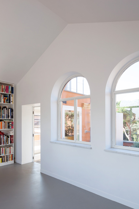 Renovated apartment in Rome by Scape