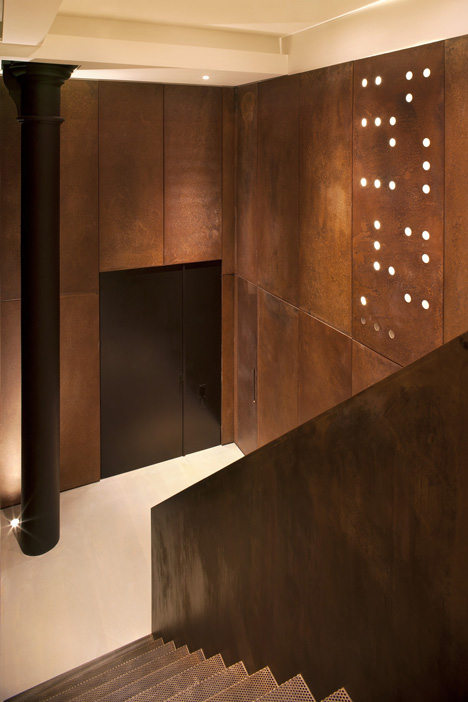 Victorian post office converted into an apartment by 1508 Architects
