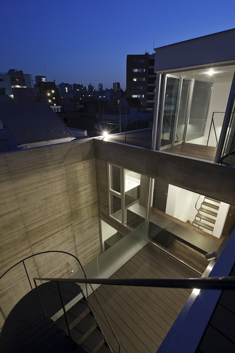 Concrete house named Calm by Apollo Architects & Associates