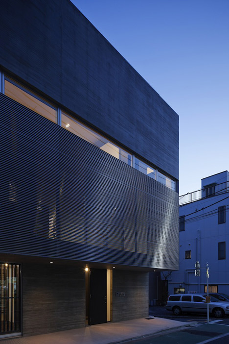 Concrete house named Calm by Apollo Architects & Associates