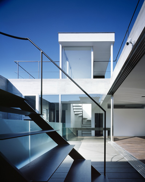 Concrete house named Calm by Apollo Architects & Associates