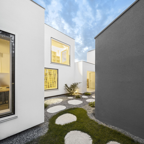 Haus von Arx by Haberstroh Schneider Architekten