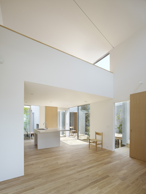 House N by Tomohiro Hata Architect and Associates