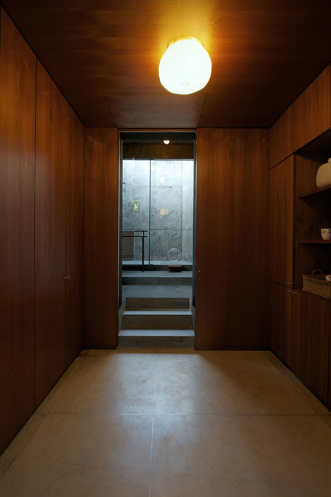 House on a stream by Architecture Brio