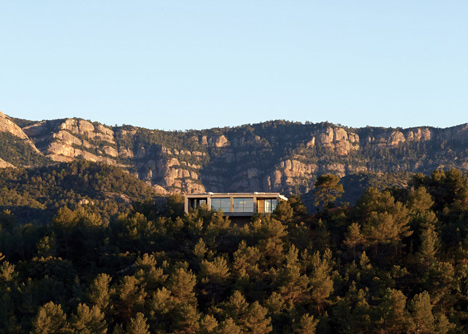 Pezo von Ellrichshausen's Casa Pezo is first of 12 architect-designed dream houses
