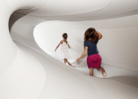 Suspense immersive fabric installation by Sophia Chang