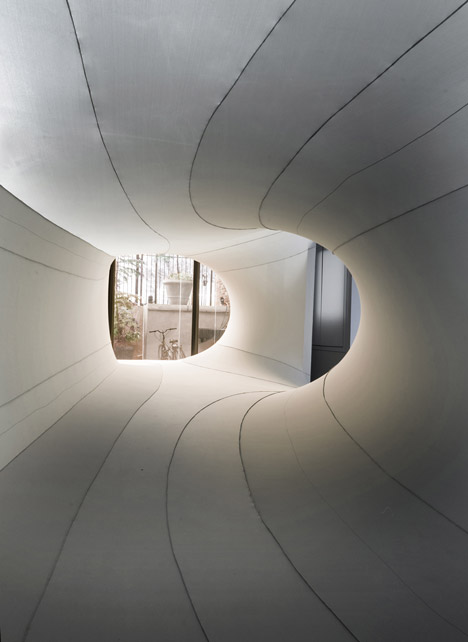 Suspense immersive fabric installation by Sophia Chang