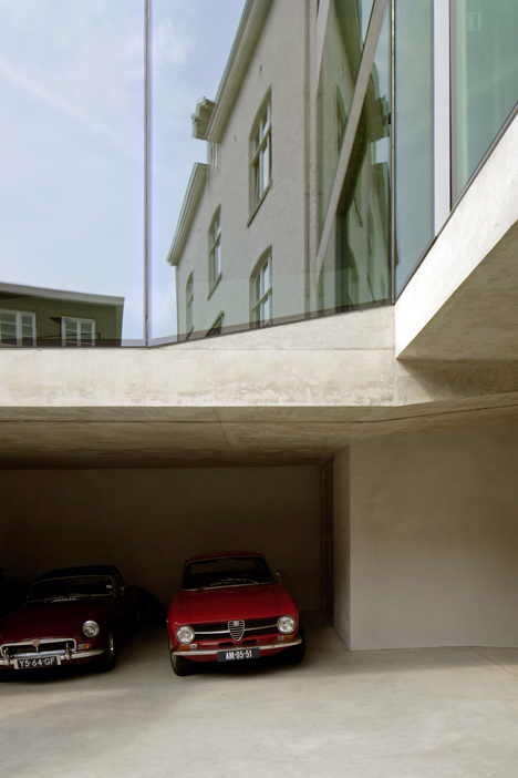 Wiel Arets completes a glazed house for a vintage car collector