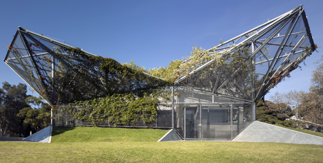 Waterloo Youth Family and Community Centre by Collins and Turner_dezeen_11