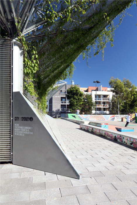 Waterloo Youth Family and Community Centre by Collins and Turner_dezeen_2