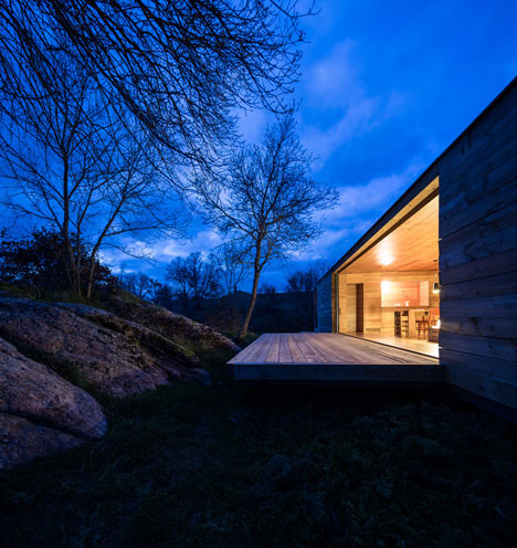 Churtichaga + Quadra-Salcedo built their Four Seasons House in an idyllic meadow