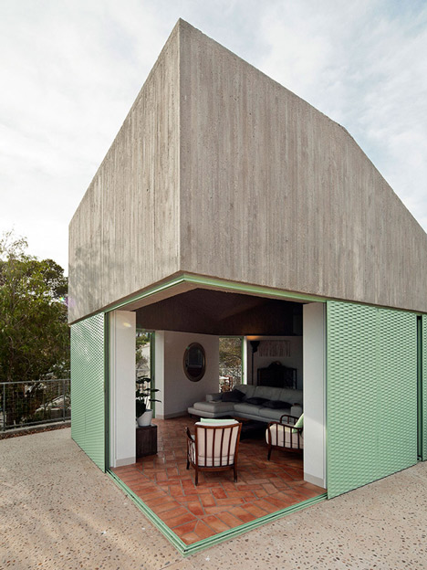 Concrete house by Langarita-Navarro photographed as a crime scene