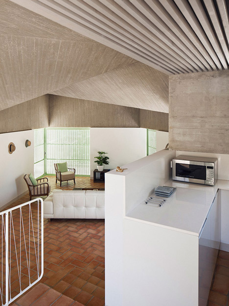 Concrete house by Langarita-Navarro photographed as a crime scene
