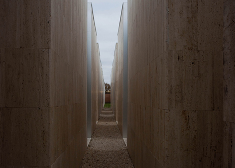 Extension to Gubbio Cemetery by Andrea Dragoni